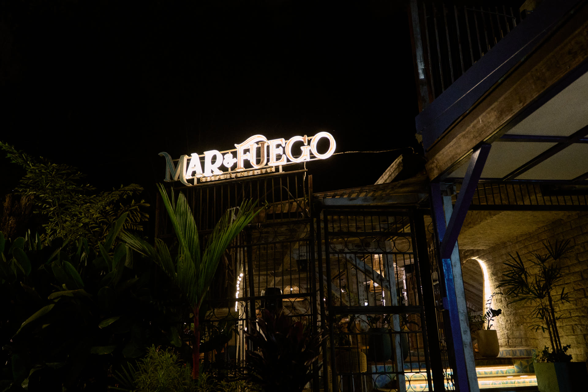Restaurante Mar y Fuego - Bistró caribeño de cocina de autor en El Poblado, Medellín